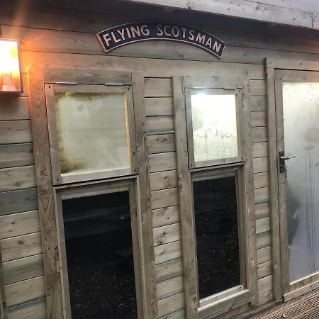 فندق Cheddletonفي  Hot Tub Hide Away Near Alton Towers Staffordshire المظهر الخارجي الصورة