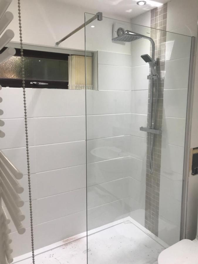 فندق Cheddletonفي  Hot Tub Hide Away Near Alton Towers Staffordshire المظهر الخارجي الصورة