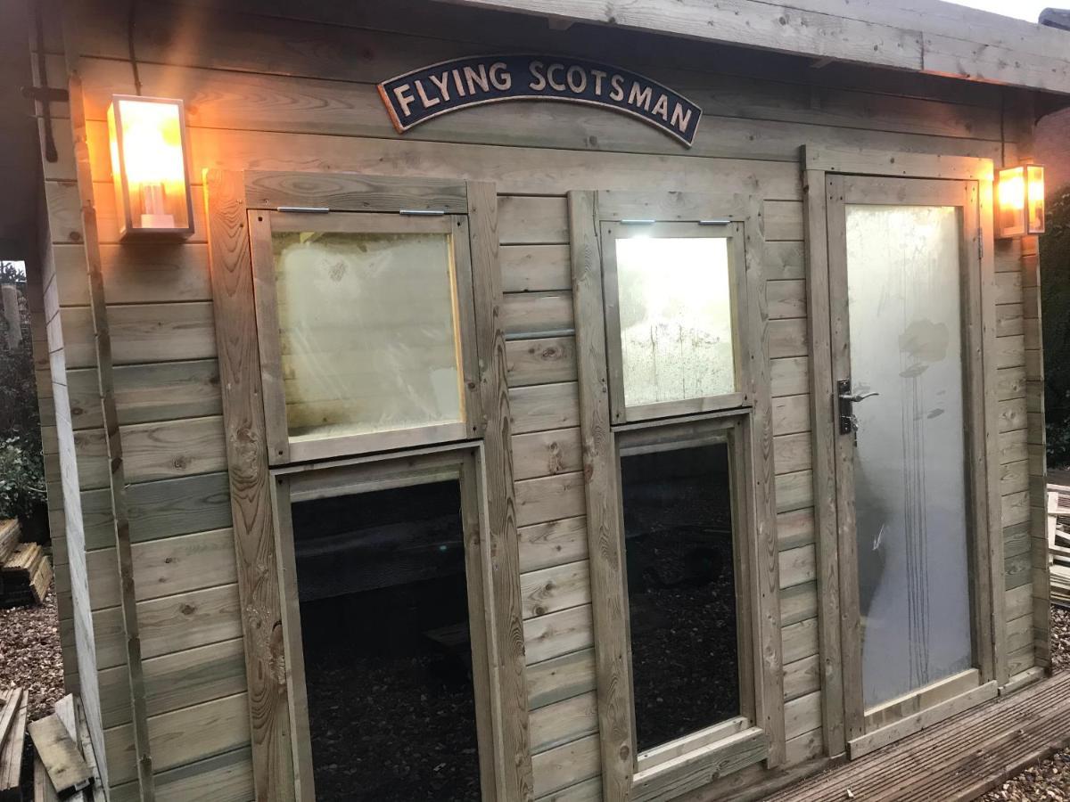 فندق Cheddletonفي  Hot Tub Hide Away Near Alton Towers Staffordshire المظهر الخارجي الصورة
