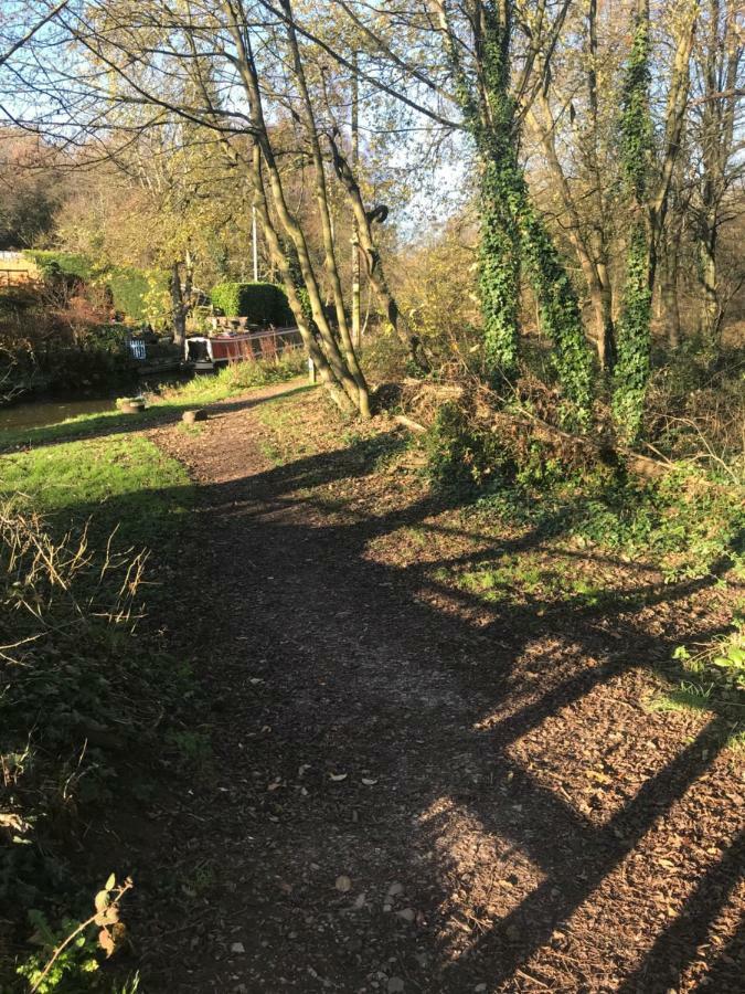 فندق Cheddletonفي  Hot Tub Hide Away Near Alton Towers Staffordshire المظهر الخارجي الصورة